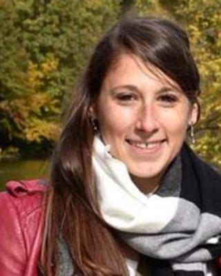 Amandine Gillet Headshot